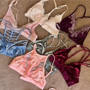 Mixed lot of bralettes XS Victoria’s Secret VS Pink, Roxy